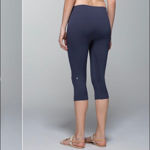 Lululemon In The Flow Crop II Cadet Blue size 4 - Picture 8 of 16